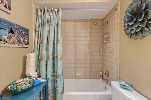 Bath - 3045 Silver Elm, Merced, CA 95340 photo 5 of 5