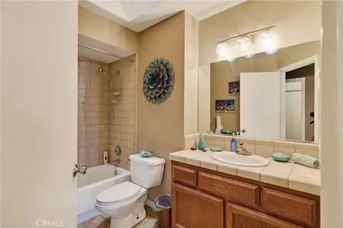 Bath - 3045 Silver Elm, Merced, CA 95340 photo 4 of 5