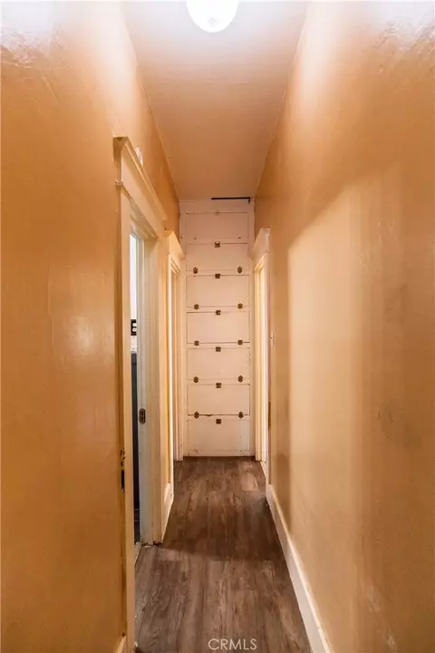 Entry Way - 902 W 20th St, Merced, CA 95340 photo 4 of 5