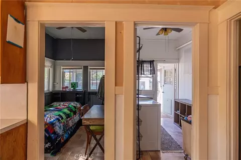 Entry Way - 902 W 20th St, Merced, CA 95340 photo 2 of 5