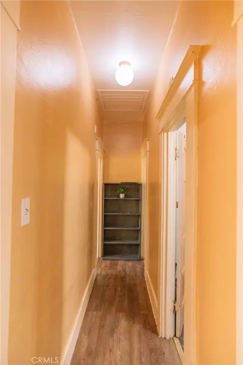 Entry Way - 902 W 20th St, Merced, CA 95340 photo 3 of 5