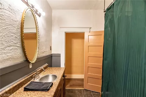 Bath - 902 W 20th St, Merced, CA 95340 photo 1 of 2