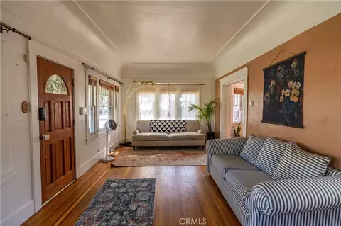 Entry Way - 902 W 20th St, Merced, CA 95340 photo 1 of 5