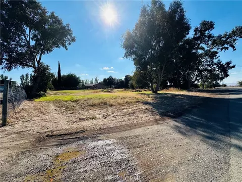 13638 Volta Rd, Los Banos, CA 93635