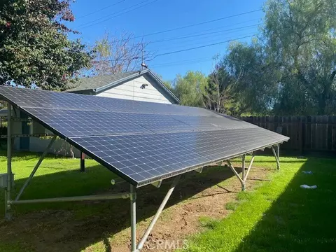 Exterior - 8 W 25th St, Merced, CA 95340 photo 3 of 3