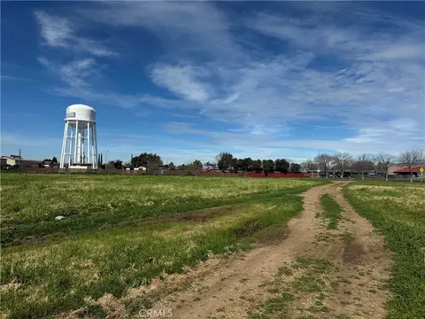 125 N Parsons, Merced, CA 95341