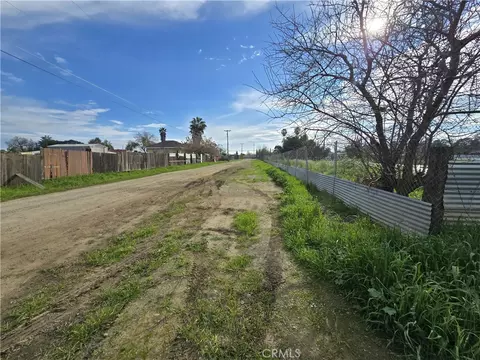 2299 E Childs, Merced, CA 95341 photo 2