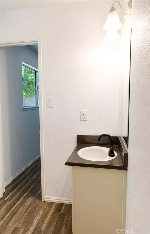 Bath - 1375 Loughborough, Merced, CA 95348 photo 5 of 7