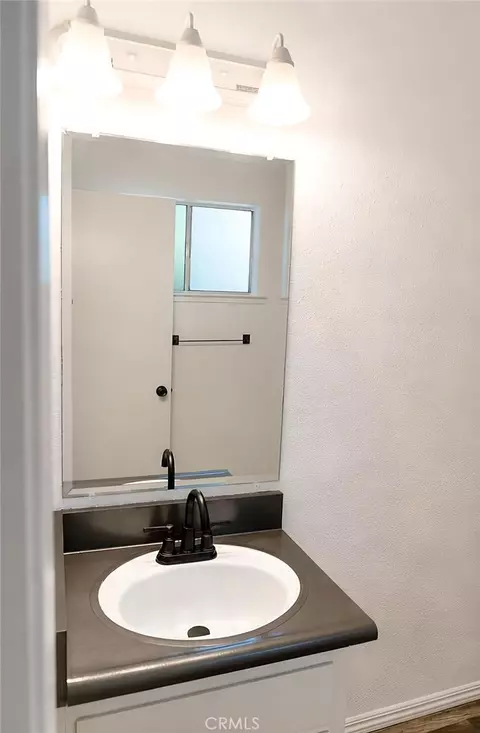 Bath - 1375 Loughborough, Merced, CA 95348 photo 6 of 7