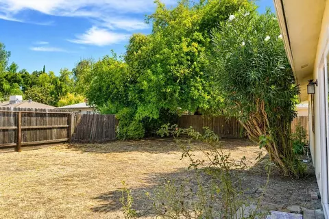 Exterior - 1375 Loughborough, Merced, CA 95348 photo 5 of 11