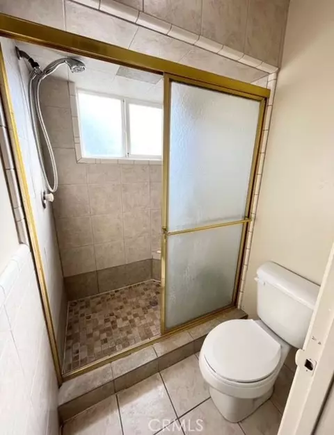 Bath - 3056 Bedford, Merced, CA 95340 photo 3 of 3