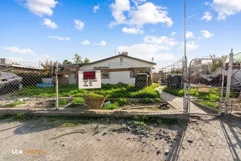 521 Burchfield, Bakersfield, CA 93307