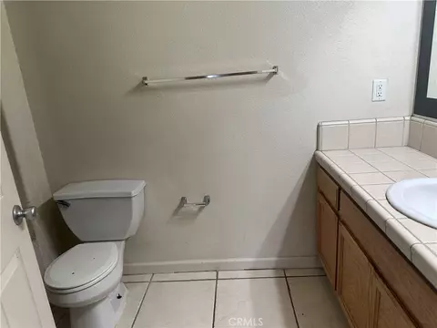 Bath - 692 Gateway, Merced, CA 95340 photo 1 of 3