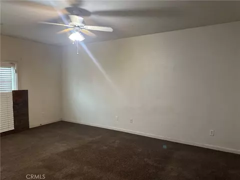 Living - 692 Gateway, Merced, CA 95340 photo 4 of 6