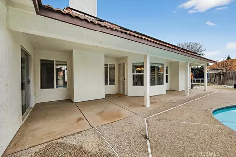 Exterior - 724 Robin Dr, Merced, CA 95340 photo 3 of 10