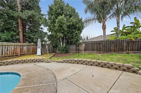 Exterior - 724 Robin Dr, Merced, CA 95340 photo 7 of 10