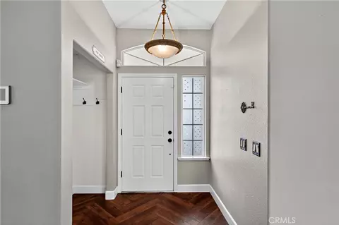 Entry Way - 724 Robin Dr, Merced, CA 95340 photo 1 of 3