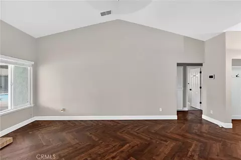 Living - 724 Robin Dr, Merced, CA 95340 photo 3 of 6