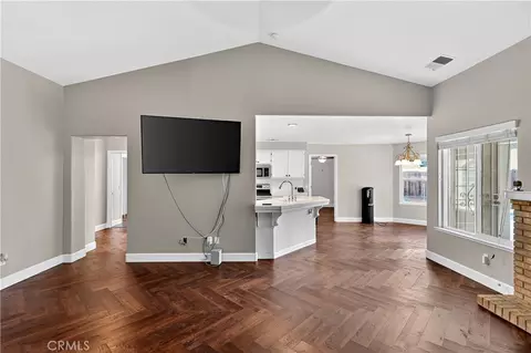 Living - 724 Robin Dr, Merced, CA 95340 photo 6 of 6