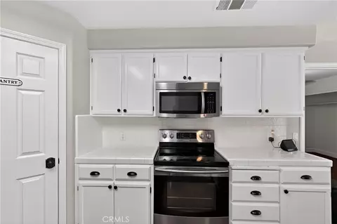 Kitchen - 724 Robin Dr, Merced, CA 95340 photo 2 of 4