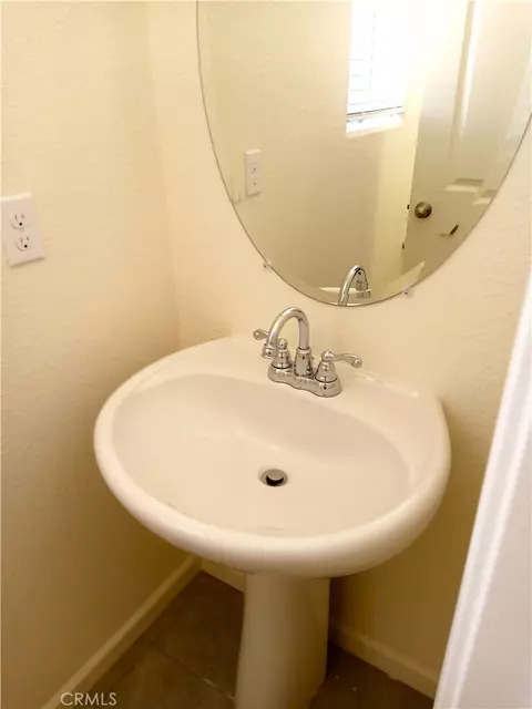 Bath - 4244 Rutherford Ave, Merced, CA 95348 photo 1 of 4