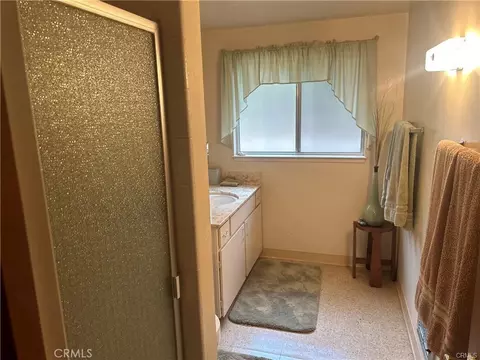 Bath - 2273 Rawhide, Arnold, CA 95223 photo 2 of 4