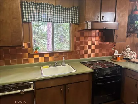 Kitchen - 2273 Rawhide, Arnold, CA 95223 photo 4 of 5