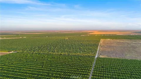 0 I5shields, Firebaugh, CA 93622 photo 7