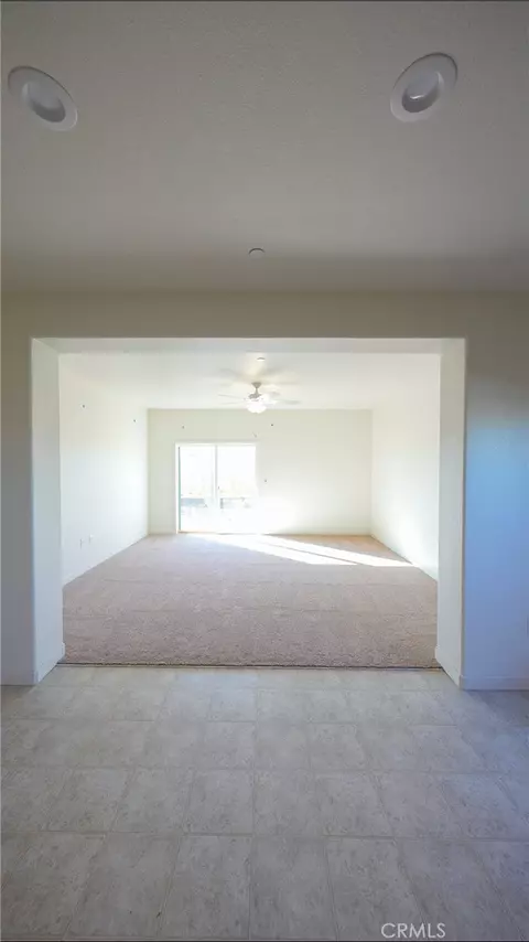 Living - 134 Squaw Valley Dr, Merced, CA 95341 photo 3 of 4