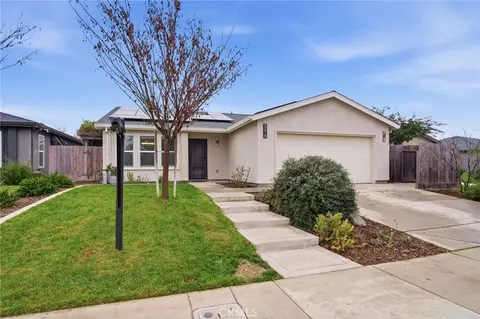 576 Janell Ct, Merced, CA 95341