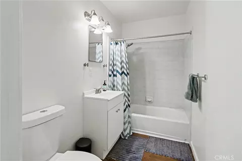 Bath - 890 Barney, Merced, CA 95340 photo 1 of 2
