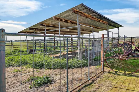 Exterior - 3969 Hatch Rd, Merced, CA 95340 photo 16 of 21