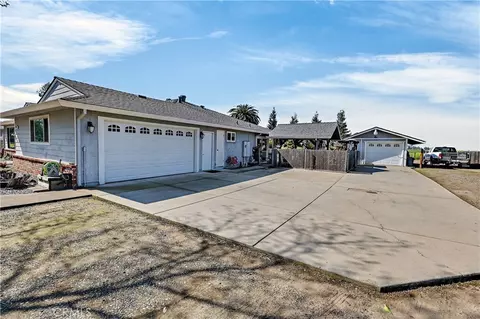 Exterior - 3969 Hatch Rd, Merced, CA 95340 photo 4 of 21