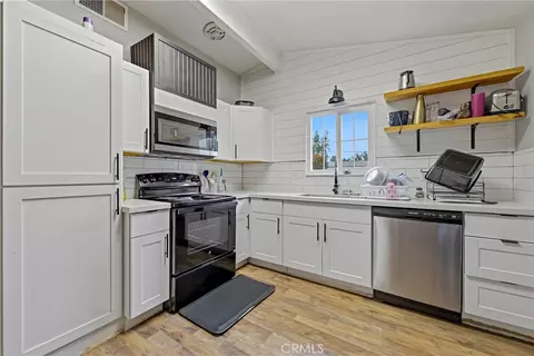 Kitchen - 2690 Hawthorne, Merced, CA 95340 photo 2 of 3