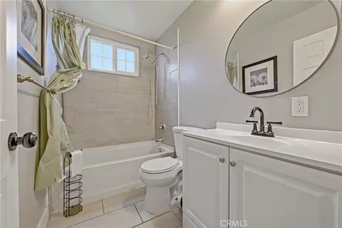 Bath - 2690 Hawthorne, Merced, CA 95340 photo 2 of 2
