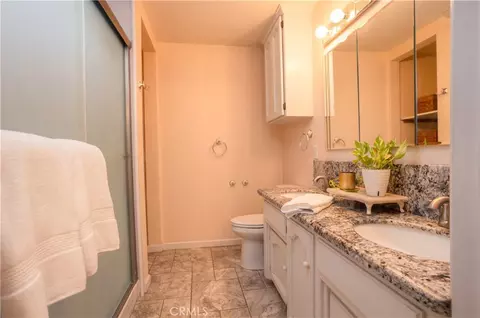 Bath - 544 Seminole Dr, Merced, CA 95340 photo 2 of 2