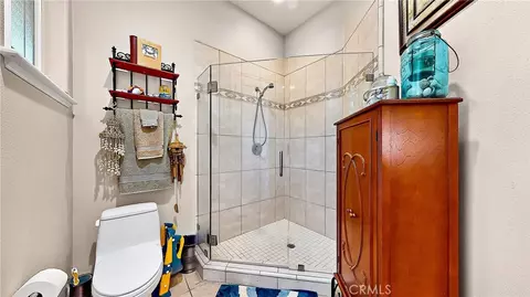 Bath - 21160 Second Ave, Stevinson, CA 95374 photo 2 of 7
