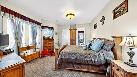 Bedroom - 21160 Second Ave, Stevinson, CA 95374 photo 1 of 5