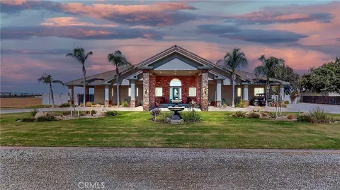 Exterior - 21160 Second Ave, Stevinson, CA 95374 photo 2 of 23