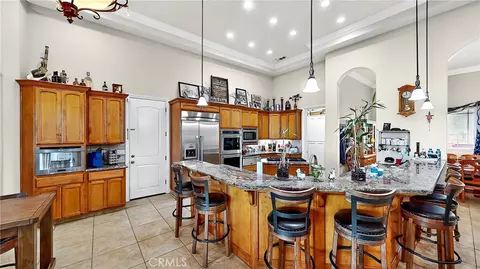 Kitchen - 21160 Second Ave, Stevinson, CA 95374 photo 2 of 7