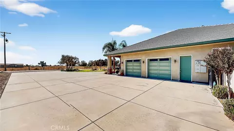 Exterior - 21160 Second Ave, Stevinson, CA 95374 photo 6 of 23