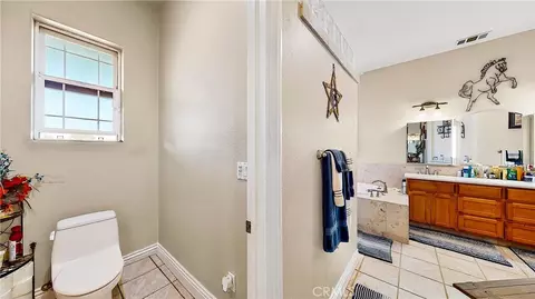 Entry Way - 21160 Second Ave, Stevinson, CA 95374 photo 10 of 11