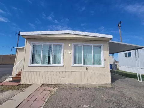2151 E Pacheco #SPC 20, Los Banos, CA 93635