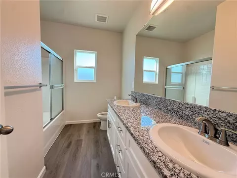 Bath - 44 Sedona Dr, Merced, CA 95341 photo 5 of 7
