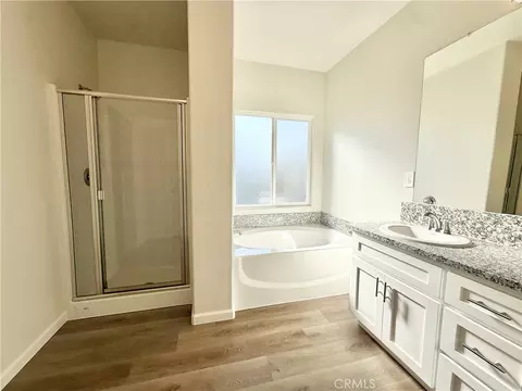 Bath - 44 Sedona Dr, Merced, CA 95341 photo 3 of 7
