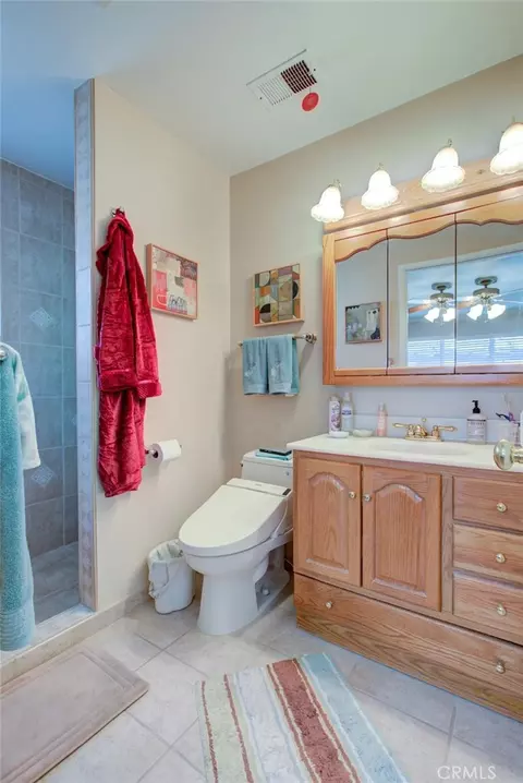 Bath - 1625 Sheldon, Modesto, CA 95350 photo 2 of 4