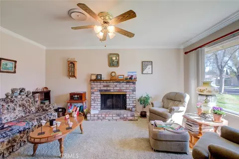 Living - 1625 Sheldon, Modesto, CA 95350 photo 1 of 2