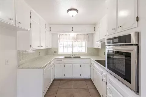 Kitchen - 589 Leslie Ct, Merced, CA 95348 photo 1 of 2