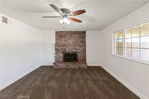 Living - 589 Leslie Ct, Merced, CA 95348 photo 1 of 5
