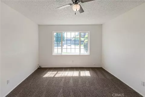 Living - 589 Leslie Ct, Merced, CA 95348 photo 5 of 5